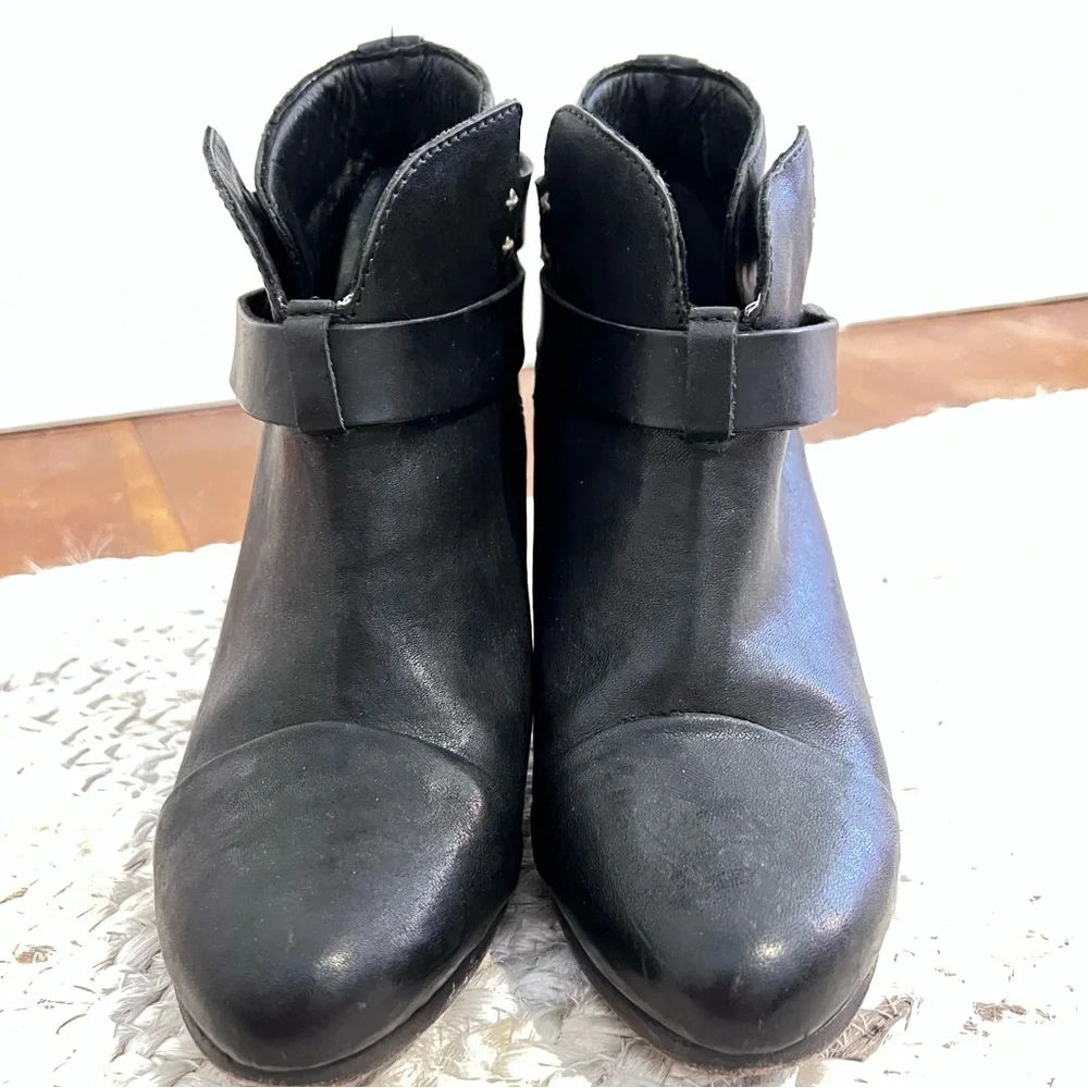 Rag & Bone Harrow Leather Ankle Boot in Black (size 36.5/6). Good Used Condition - Picture 3 of 6